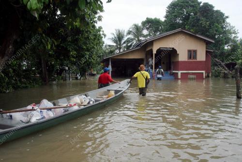 KB12_13022012_BANTUAN_BANJIR