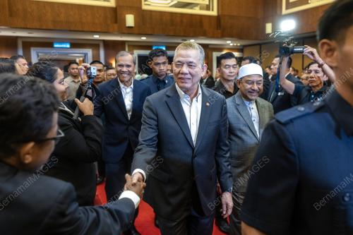 DATUK SERI FADILLAH YUSOF