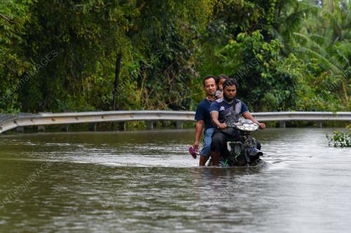 MOTOSIKAL BANJIR