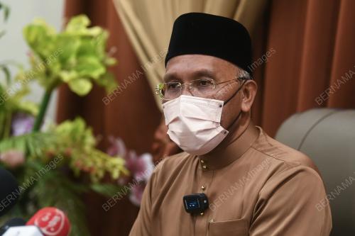 SENATOR DATUK IDRIS AHMAD
