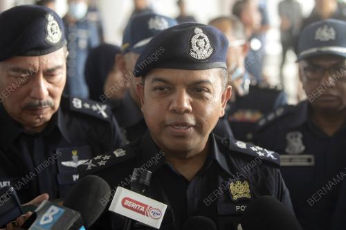 DATUK AYOB KHAN MYDIN PITCHAYÃŠ