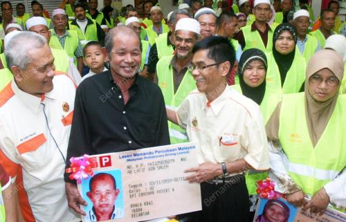 SOLAH MAT HASSAN