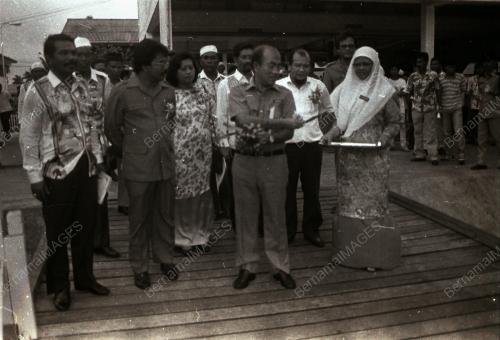DATO' SERI SANUSI JUNID