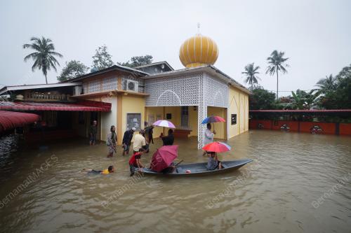SOLAT JUMAAT KETIKA BANJIR