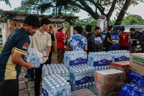 BANTUAN MANGSA BANJIR