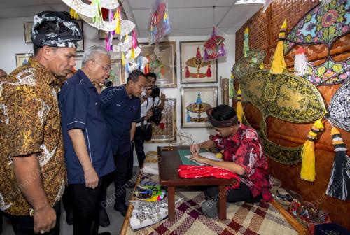 DATUK SERI ISMAIL SABRI YAAKOB