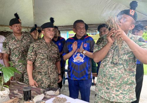 DATUK DR MUHAMMAD AGUS YUSOFF