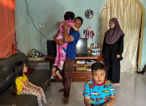 TIGA ANAK OKU HIDAP PENYAKIT SMA TAHAP DUA