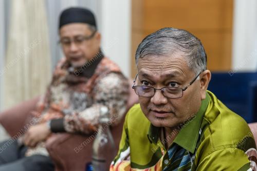 DATUK SERI SHAMSUL ANUAR NASARAH