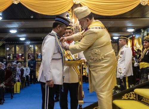 SULTAN MUHAMMAD V