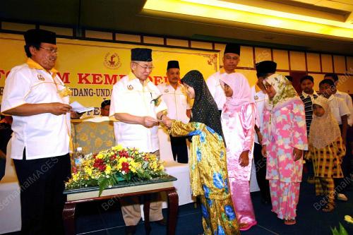 TENGKU RAZALEIGH HAMZAH