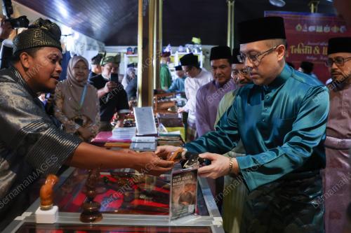 TENGKU MUHAMMAD FAKHRY PETRA