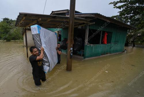 TINJAUAN BANJIR DI KUALA KRAI