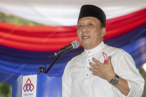 DATUK AHMAD JAZLAN YAAKUB