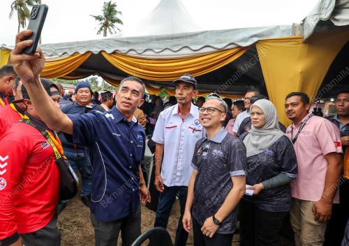 FAHMI FADZIL