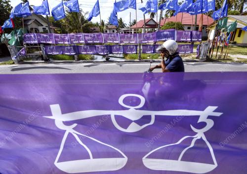 KB14_21042018_BENDERA