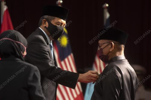 DATUK SERI IKMAL HISHAM ABDUL AZIZ