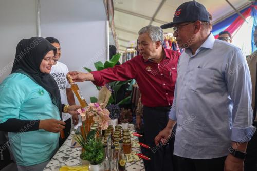 DATUK SERI ANWAR IBRAHIM