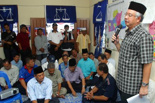 DATUK SERI NAJIB TUN RAZAK