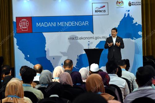 RAFIZI RAMLI