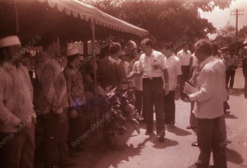 DATO' SRI MOHD NAJIB TUN ABDUL RAZAK