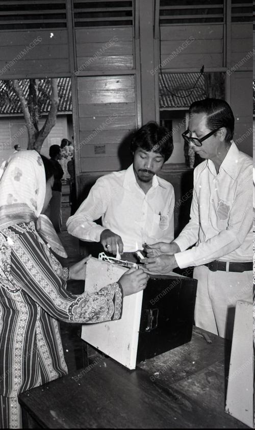 TENGKU RAZALEIGH HAMZAH