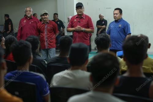 KHAIRUL ANWAR BACHOK