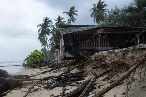 TINJAUAN HAKISAN PANTAI