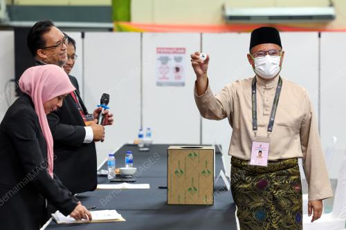 PENAMAAN CALON PRU 15