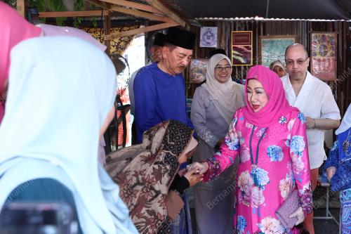 TENGKU MUHAMMAD FAKHRY PETRA