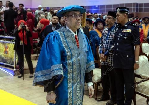 TENGKU MUHAMMAD FAKHRY PETRA
