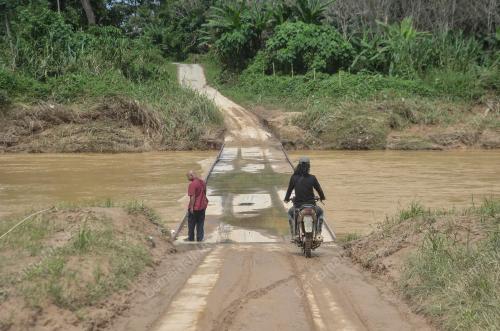 PENDUDUK KAMPUNG BATU 6