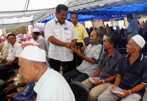 TUAN AZIZ TUAN MAT