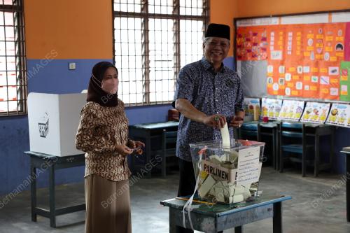 TAN SRI ANNUAR MUSA
