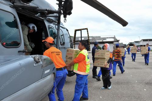 KB17_24122014_BANTUAN_BANJIR