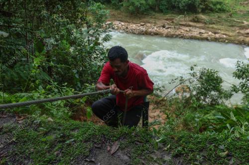 TINJAUAN TANAH RUNTUH DI KAMPUNG LATA JANGGUT SEBERANG