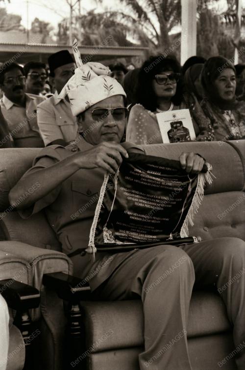 DATO' SERI DR. MAHATHIR BIN MOHAMAD