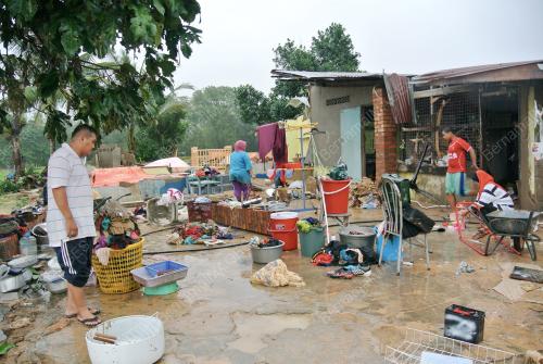 KB18_20122014_MUSNAH_BANJIR