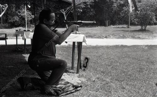 PERTANDINGAN MENEMBAK