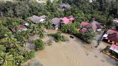 TINJAUAN BANJIR KAMPUNG SERONGGA