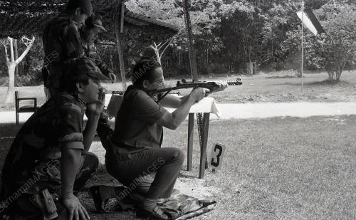 PERTANDINGAN MENEMBAK
