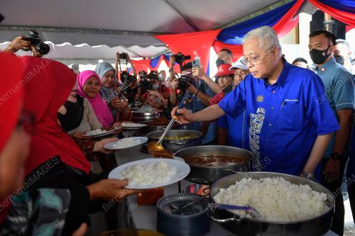 DATUK SERI ISMAIL SABRI YAAKOB