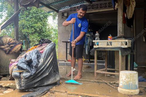 PASCA BANJIR TANAH MERAH