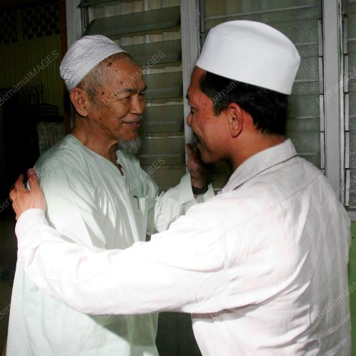 DATUK NIK ABDUL AZIZ NIK MAT