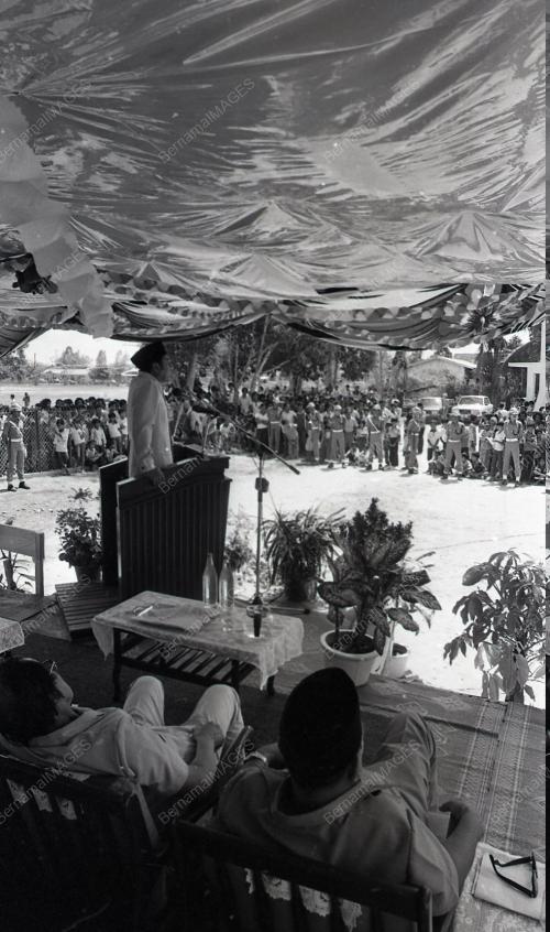 DR. MAHATHIR MOHAMAD