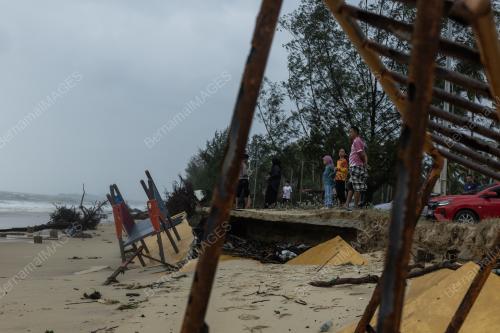 TINJAUAN HAKISAN PANTAI