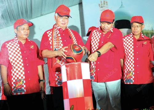 DATUK SERI MOHD NAJIB TUN ABDUL RAZAK