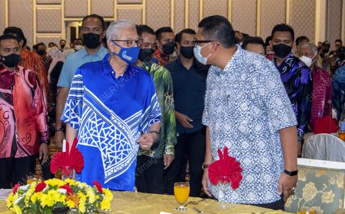 DATUK SERI ISMAIL SABRI YAAKOB