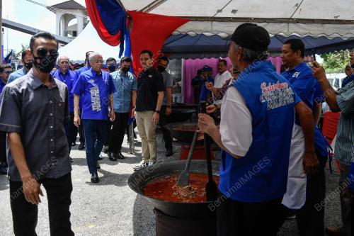 DATUK SERI ISMAIL SABRI YAAKOB
