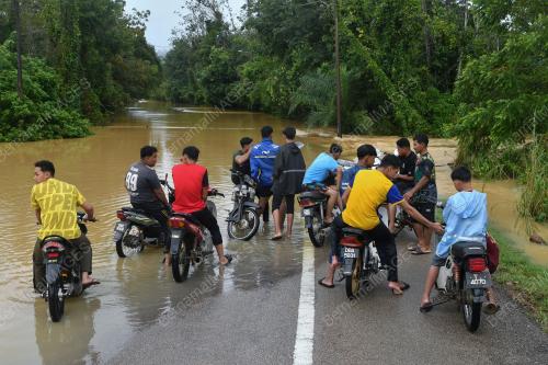 TINJAUAN BANJIR DI KELANTAN